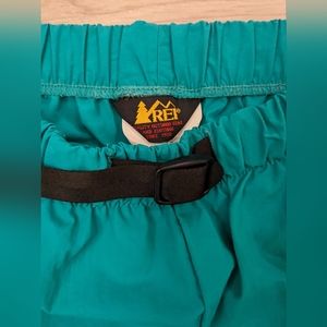 Vintage REI women hiking pants, size XS/S, Green